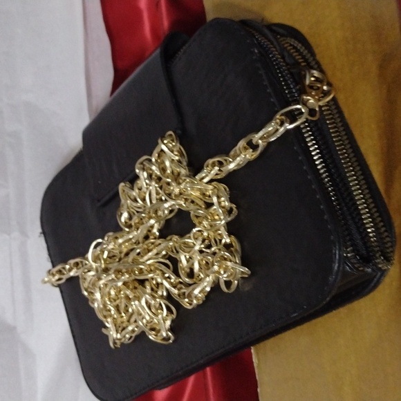 Get the Look Camera Parent Leather Crossbody 60" Adjustable 🪙 HW Chain⛓️" - Picture 2 of 4